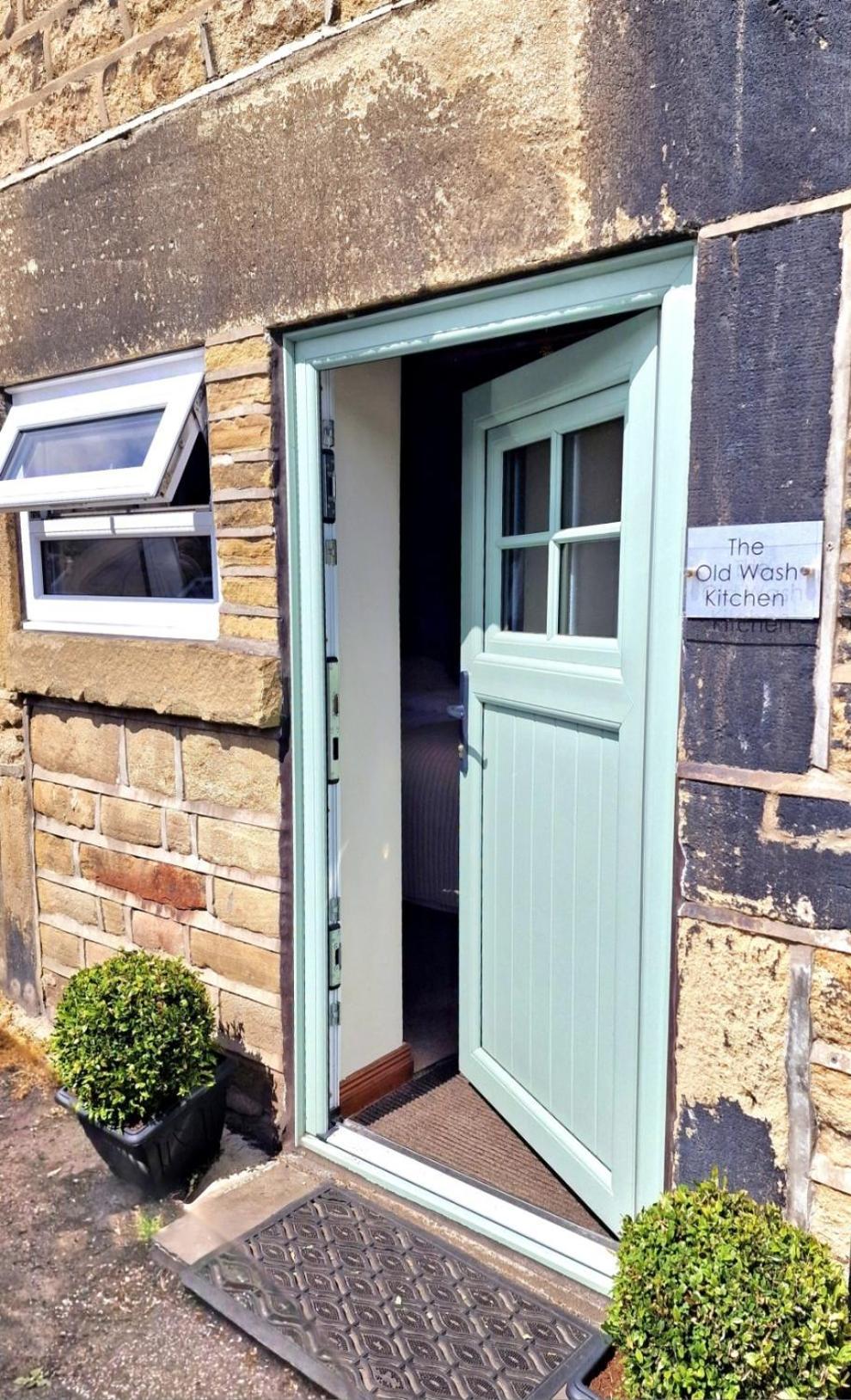 The Old Wash Kitchen - Charming Character Cottage In Holmfirth, Yorkshire Exterior foto